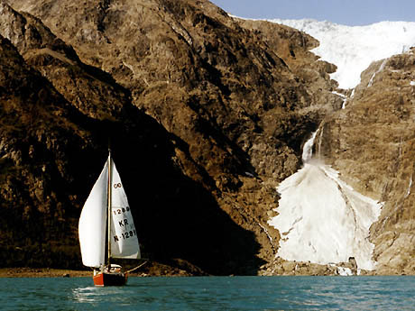 Bika in front of the Oksfjord glacier in Kvaenangen, Norway, 70º North