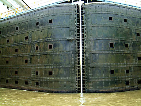 Portes du Pacifique, écluse de Miraflor